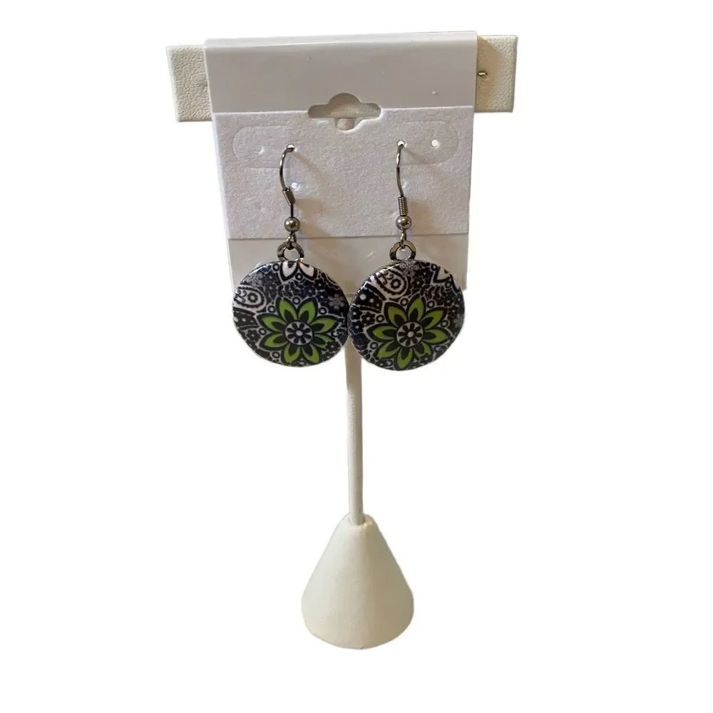 Lightweight button shaped blue & green colored earrings.